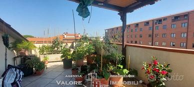 APPARTAMENTO CON INGRESSO INDIPENDENTE E TERRAZZA