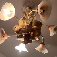 Lampadario in legno