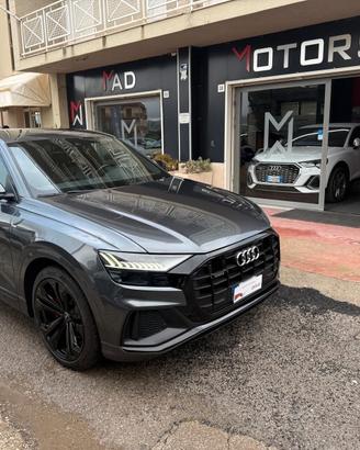 Audi Q8 50 TDI 286 CV quattro S-line