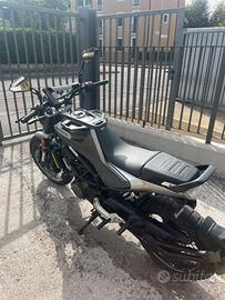 Moto Husqvarna Svartpilen 125 (2022)