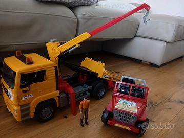 Bruder camion Man carroattrezzi con gru e jeep