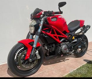 Ducati Monster 696