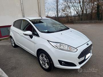 FORD Fiesta titanium neopatentati