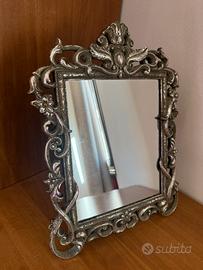Specchio con cornice argentata h39x29l