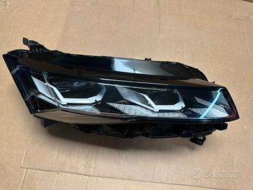 Faro Ant Destro LED Renault Rafale 260101515R