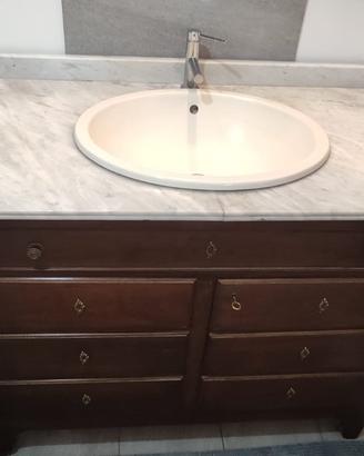 Mobile bagno antico con piano in marmo