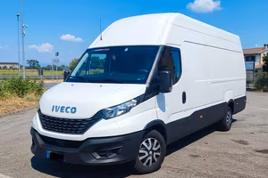 Iveco Daily 3.0 35S18 HI MATIC FARI FULL LED XXL