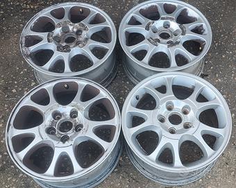 Cerchi in lega Ford Galaxy 2001 R16 - R 16