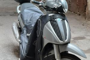 Piaggio Carnaby Cruiser 300 Beverly