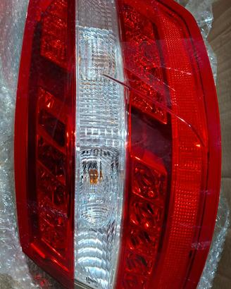 Fanale posteriore sinistro mercedes e220