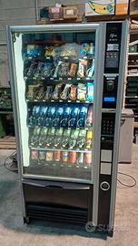 Distributore automatico snack e bibite fresche