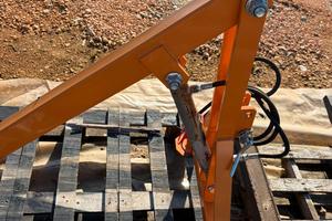 A276 - Gru posteriore per trattore