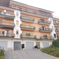 Appartamento di 120 mq, 4 vani, 2 wc e garage