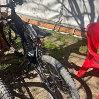 Bici Elettrica MTB ROCKRIDER E-ST 500