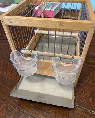 Gabbie per scuola di canto per canarini da canto.