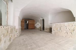 MULTILOCALE A OSTUNI