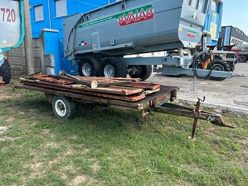 Rimorchio Carraro con rampe