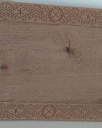 Vassoio in legno intagliato a mano anni 60