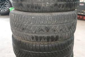 Pirelli scorpion invernali 235 55 18 