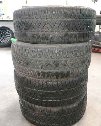 Pirelli scorpion invernali 235 55 18 
