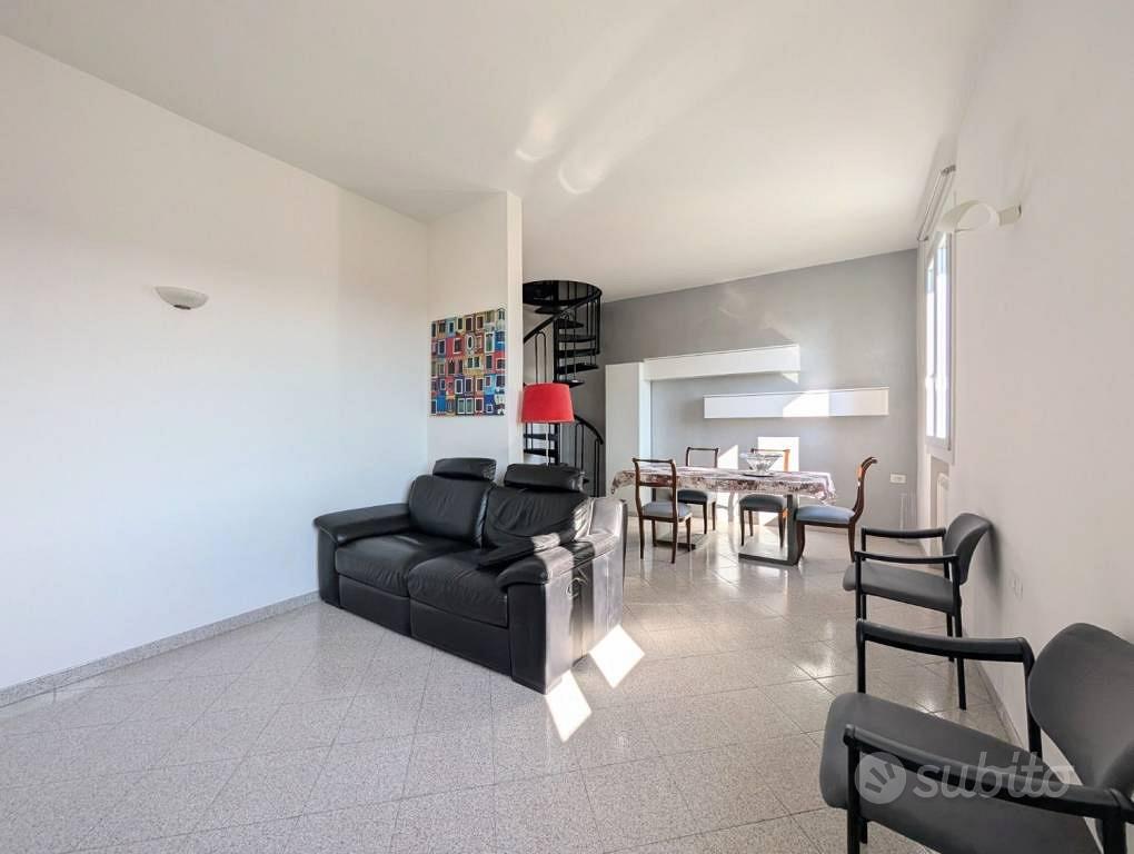 Villa di 237 m² con più di 5 locali e box auto dop - Vista 4
