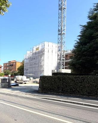 NEGOZIO A DESENZANO DEL GARDA
