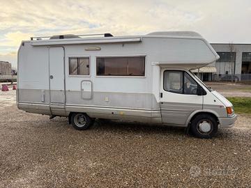 Laika ECOVIP 2 FORD 2.5 TD 7 POSTI ANNO 1994