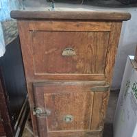 mobile ghiacciaia antica