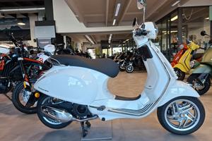 Piaggio Primavera 125 Vespa €5 plus 2026