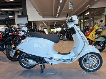 Piaggio Primavera 125 Vespa €5 plus 2026