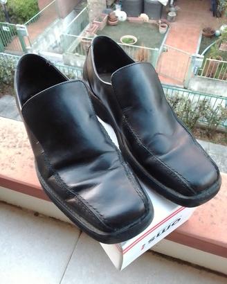 Scarpa uomo in pelle 
