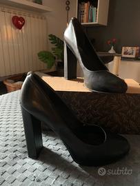 Decollete nero Guess