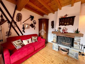 2 LOCALI A PONTE DI LEGNO