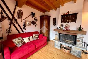 2 LOCALI A PONTE DI LEGNO