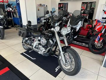 Yamaha XVS 650A Drag Star