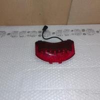 Faro fanale posteriore triumph speed triple 1050