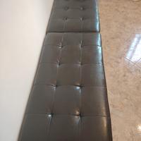 Due pouf in ecopelle nera