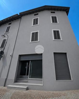 NEGOZIO A VERDELLINO