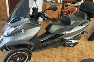 Piaggio MP3 500  