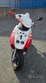Malaguti firefox f15 ducati + casco