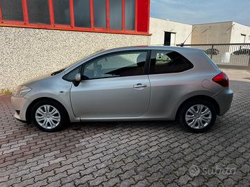 Toyota Auris 1.4 D-4D 90CV Sol. Neopatentato. 2007