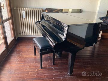 Pianoforte Petrof usato mezza coda