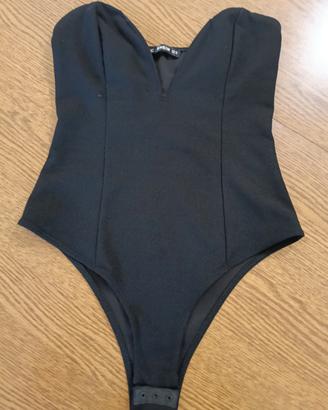 Body Shein nero con scollo a V 