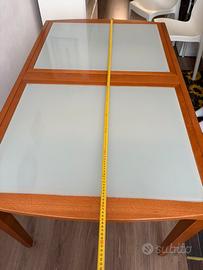 Tavolo allungabile con sedie