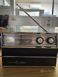 Radio portatile Sanyo vintage