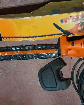 Tagliasiepe elettrico BLACK+DECKER 450W lama 50 cm