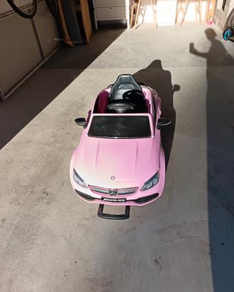 Auto elettrica per bambina