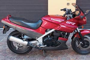 Kawasaki GPz 500 S