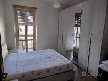 Stanza singola di un trilocale di mq80