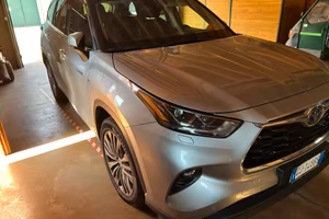 Toyota Highlander 2.5H AWD-i E-CVT 7post